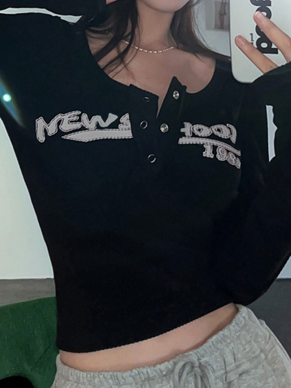 Y2K Long Sleeve Ribbed Knit Crop Top-3